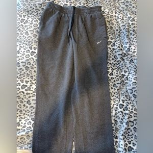 Regular cut Nike Sweatpants